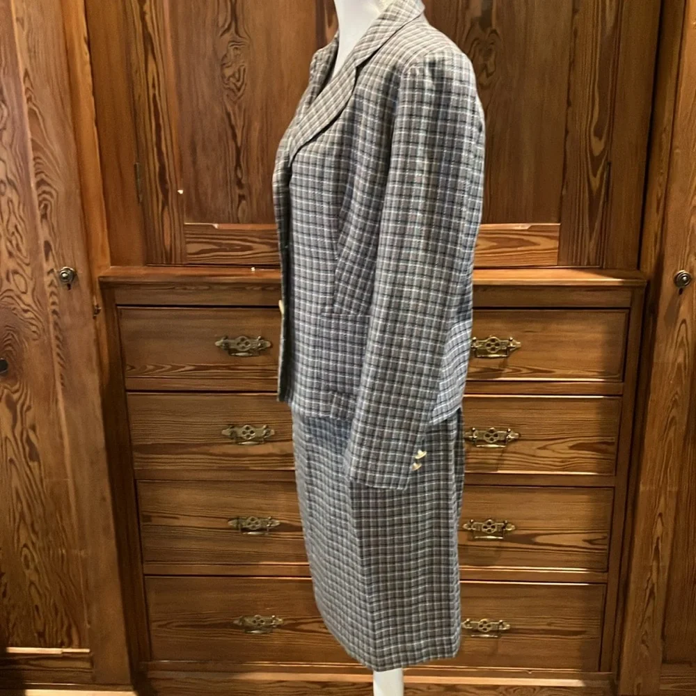 Gray skirt suit with blue orange white plaid 14 - Picture 4 of 7